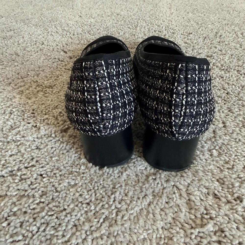 Vivaia Shoes Womens Size US 9 40 Almond Toe Stress Free Chunky Heels Black White - Picture 4 of 7